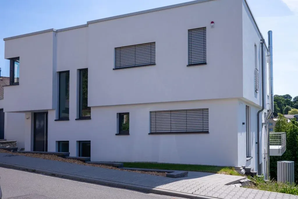 Wärmepumpe fügt sich in die Architektur ein