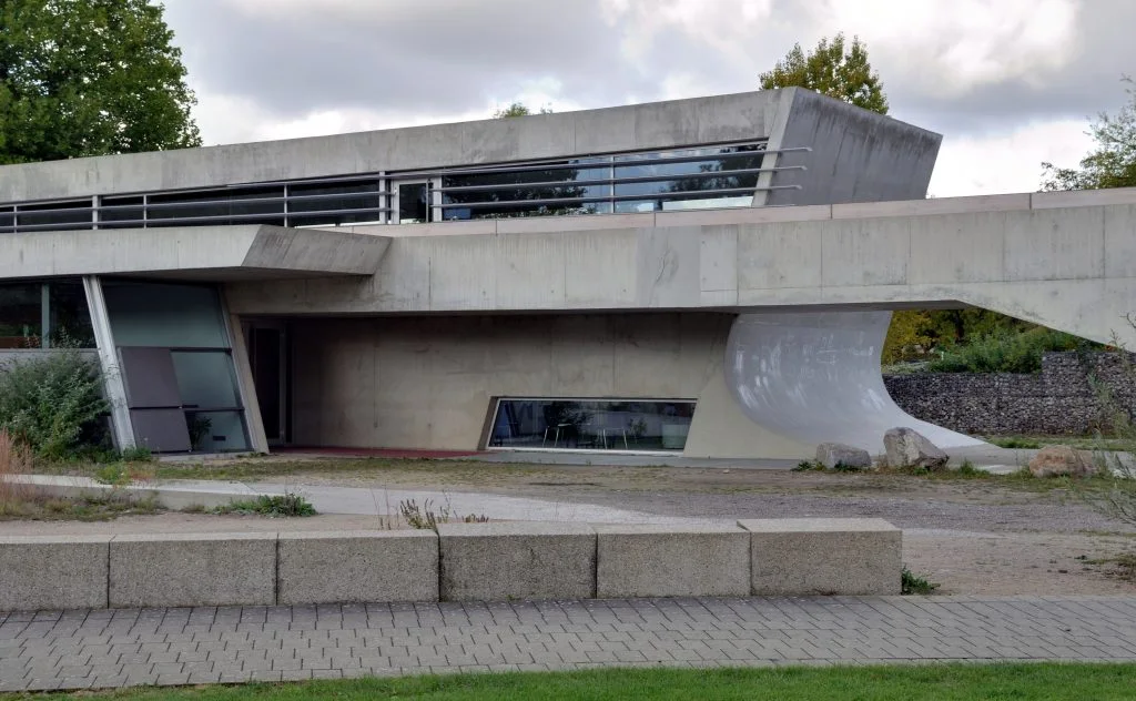 Landscape Formation One (1999), Weil am Rhein